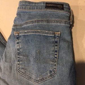 AG “THE STEVIE ANKLE” STRAIGHT JEANS WITH RAW HEMS